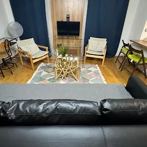 With Parking In The Center - 500m From Hlavni Nadrazi Apartament